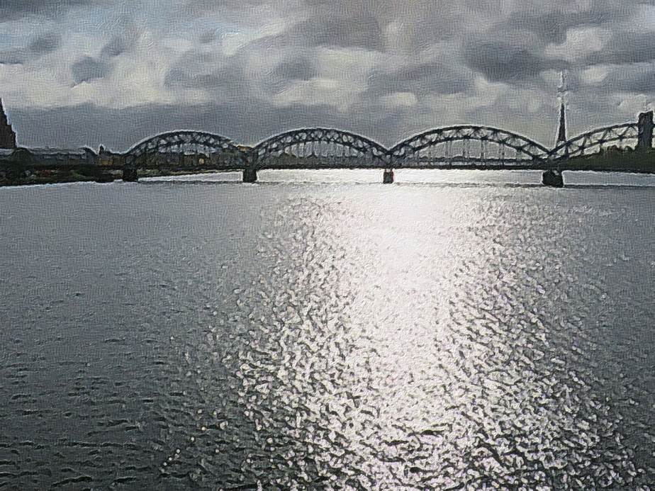 Ein Bild, das Wasser, draußen, Brücke, Fluss enthält.

Automatisch generierte Beschreibung
